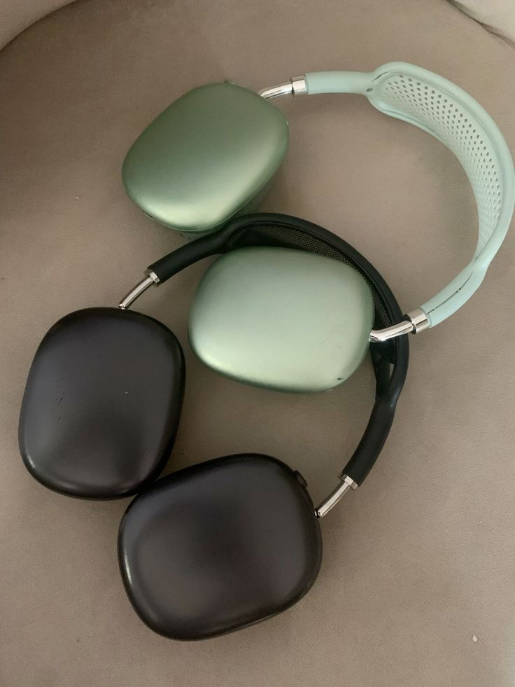 AirPods Max - Headphones Minimalist